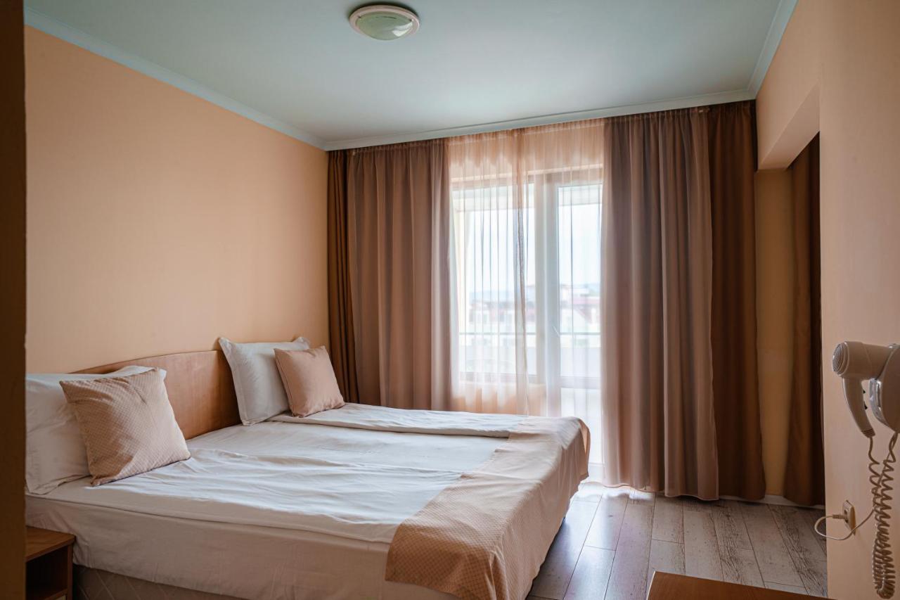 Perla Plaza Hotel Primorsko Extérieur photo