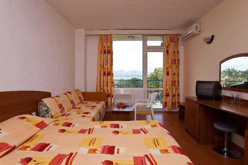 Perla Plaza Hotel Primorsko Extérieur photo